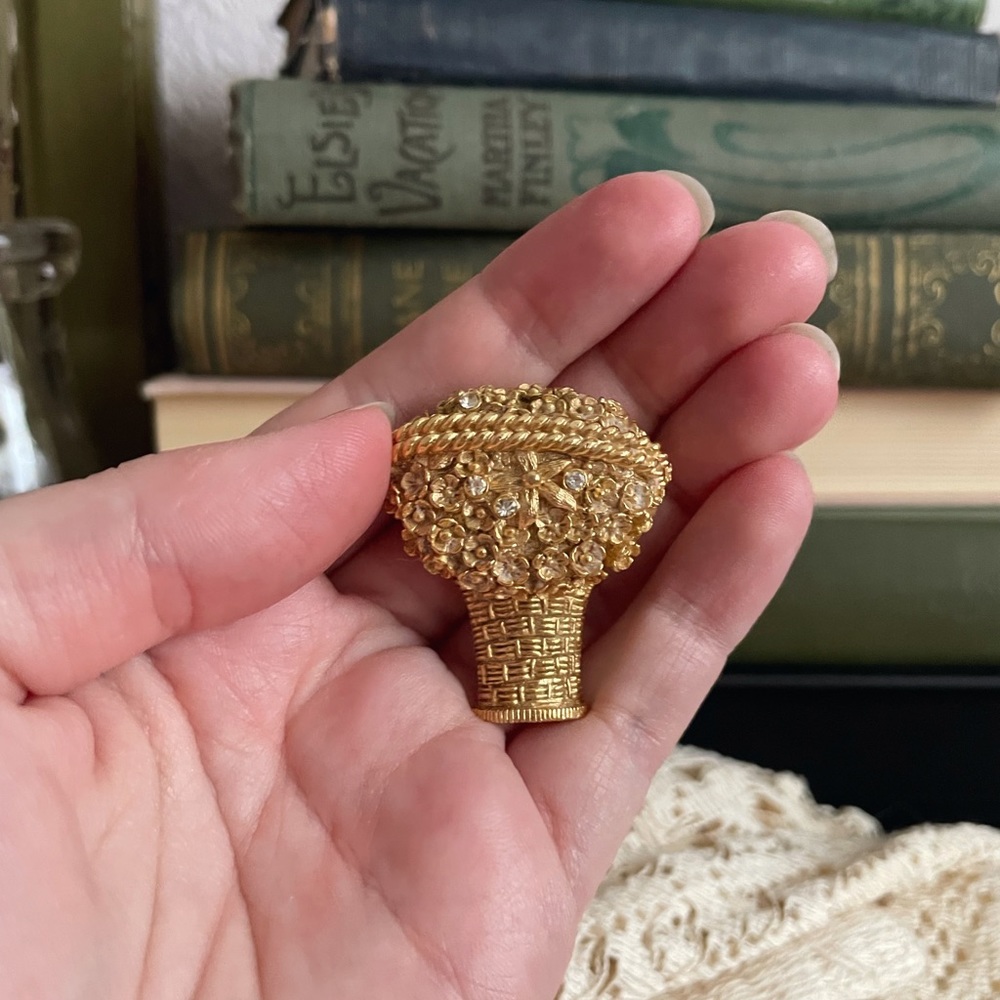 Vintage Avon Basket Brooch with Compartment